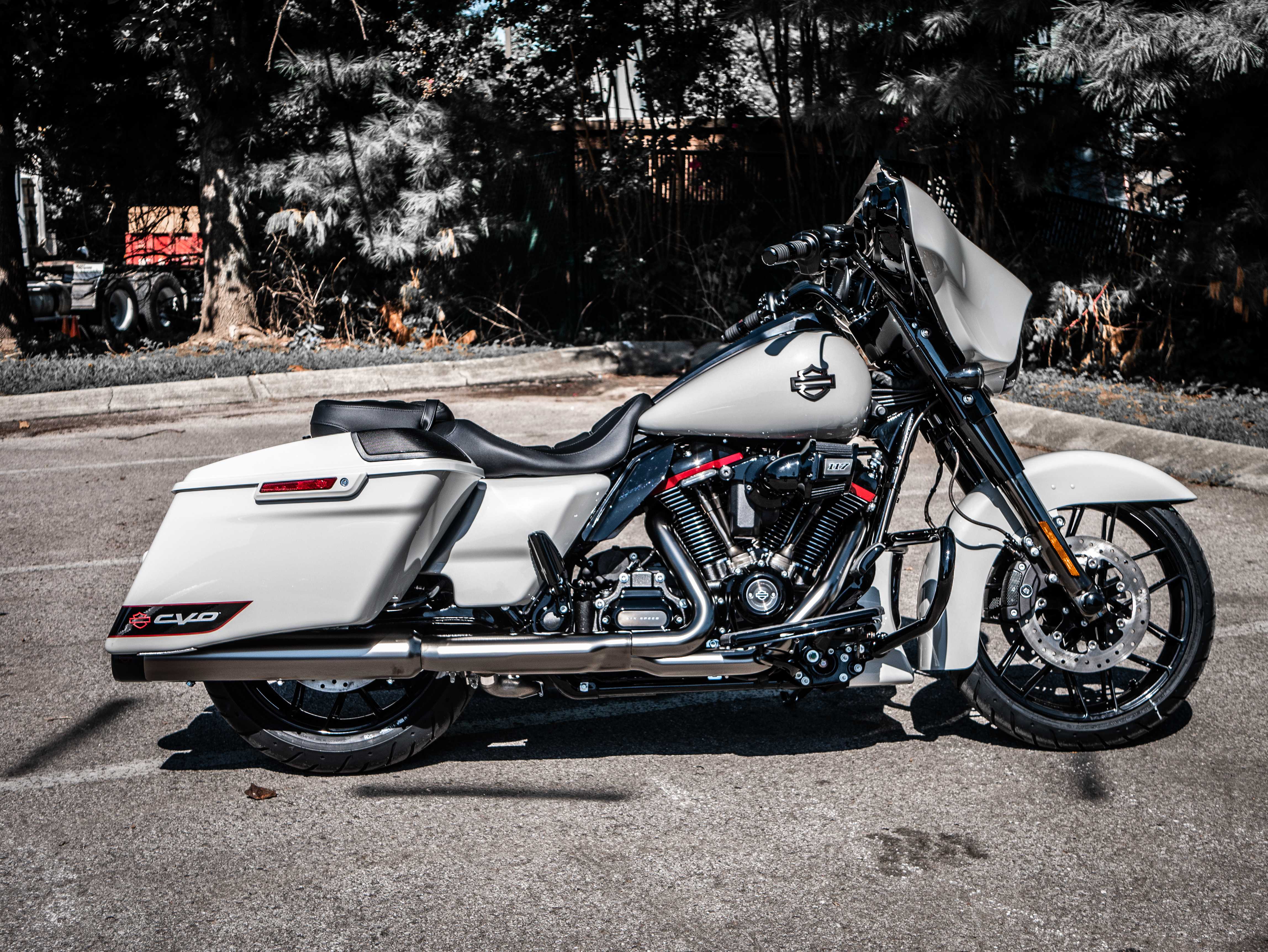 Harley-davidson cvo road glide custom fltrxse