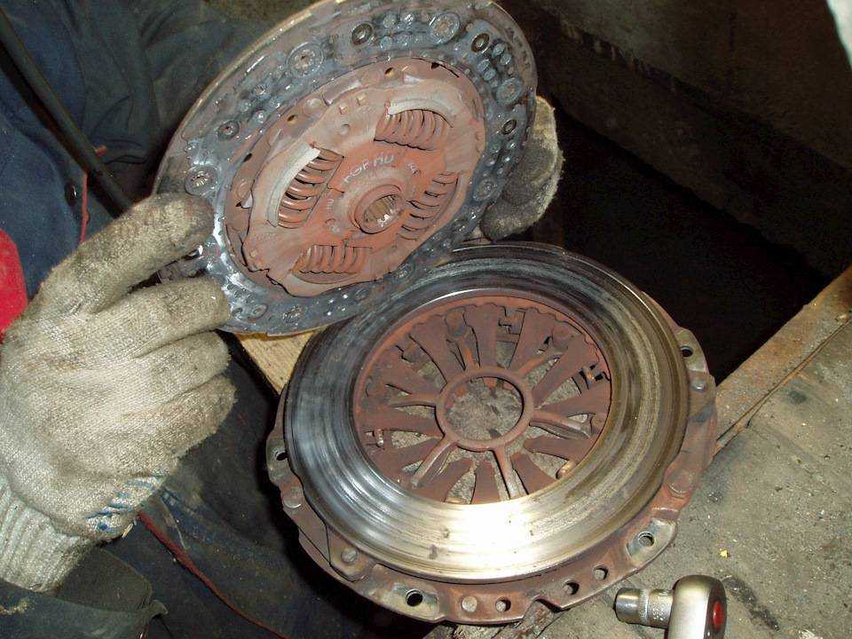Сцепление ваз 2110 замена своими руками не снимая коробки