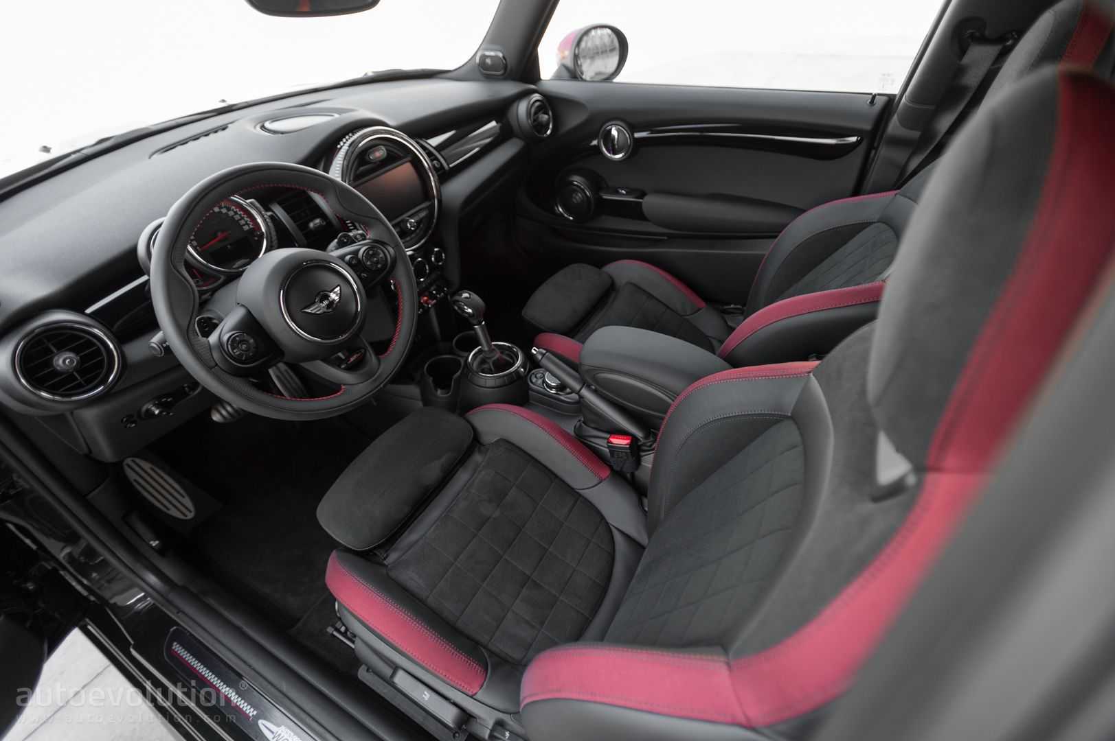 Mini cooper с пробегом: о надежности и безопасности автомобиля