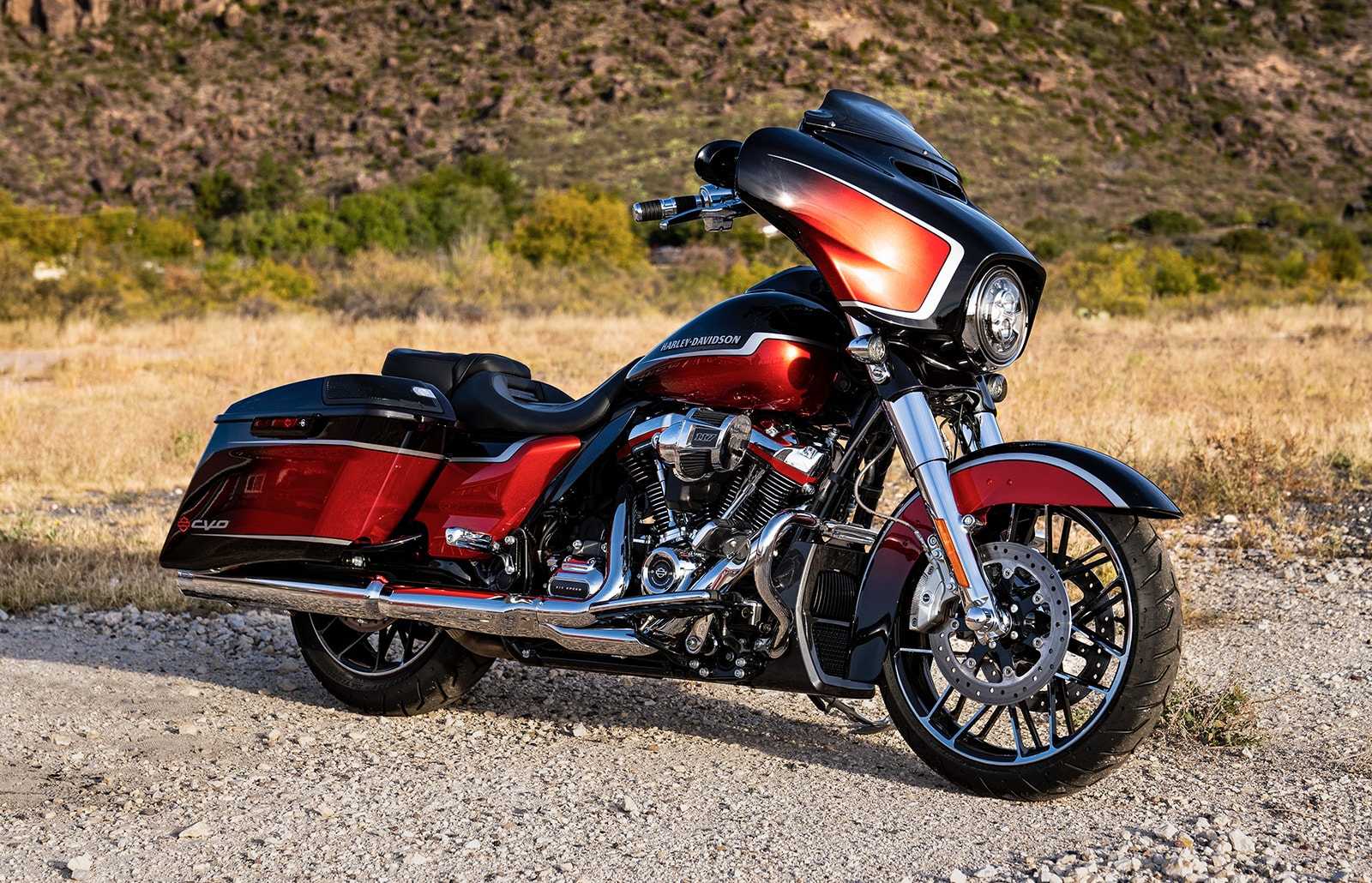 Технические характеристики Harley-Davidson CVO Road Glide Custom FLTRXSE  Цены, описание и фото моделей и комплектаций мотоциклов