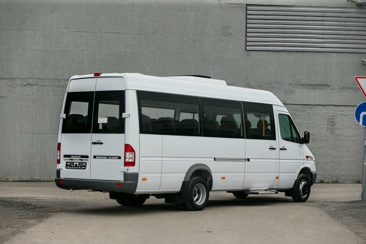 Mercedes-Benz Sprinter 411