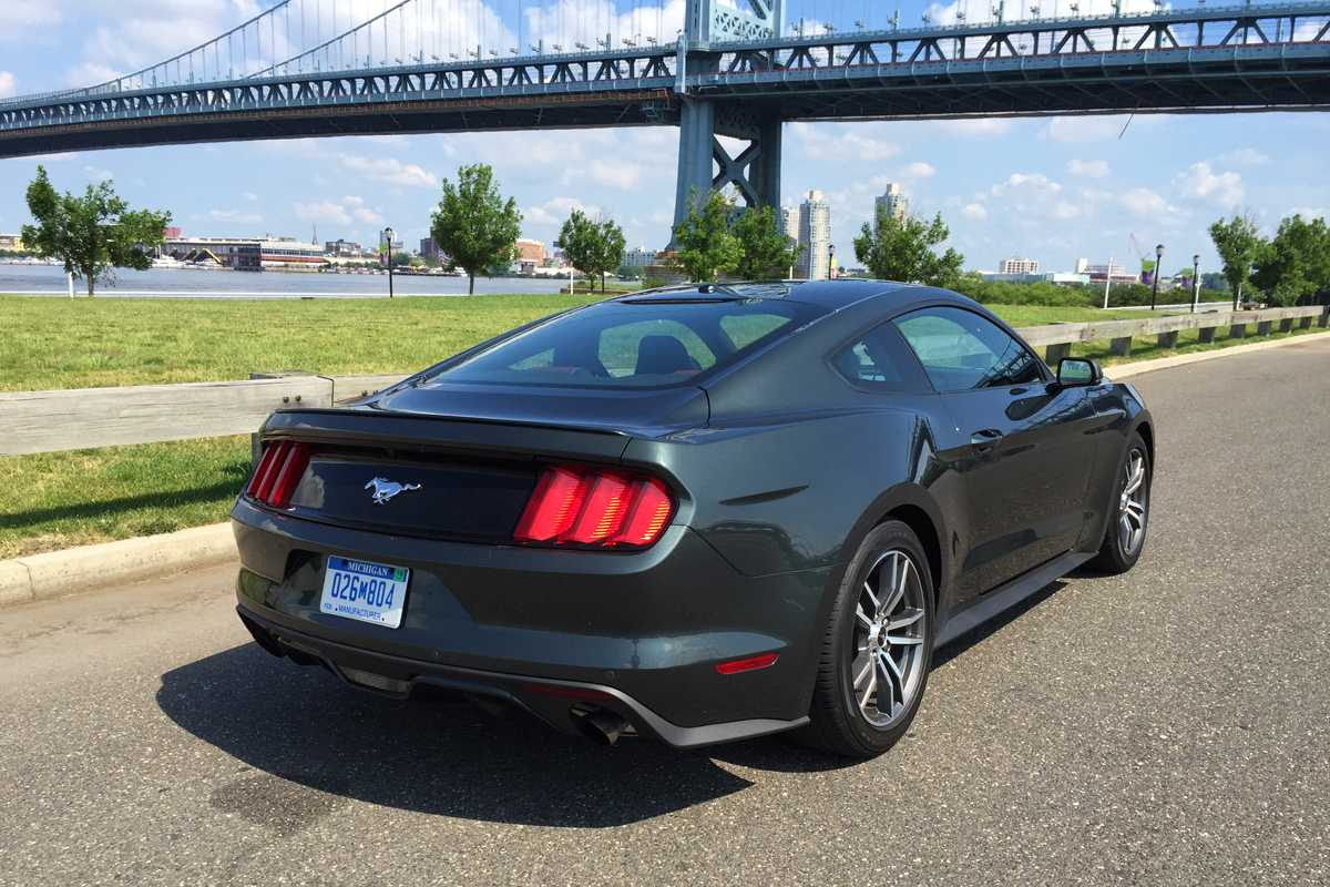 Ford Mustang ECOBOOST 2015