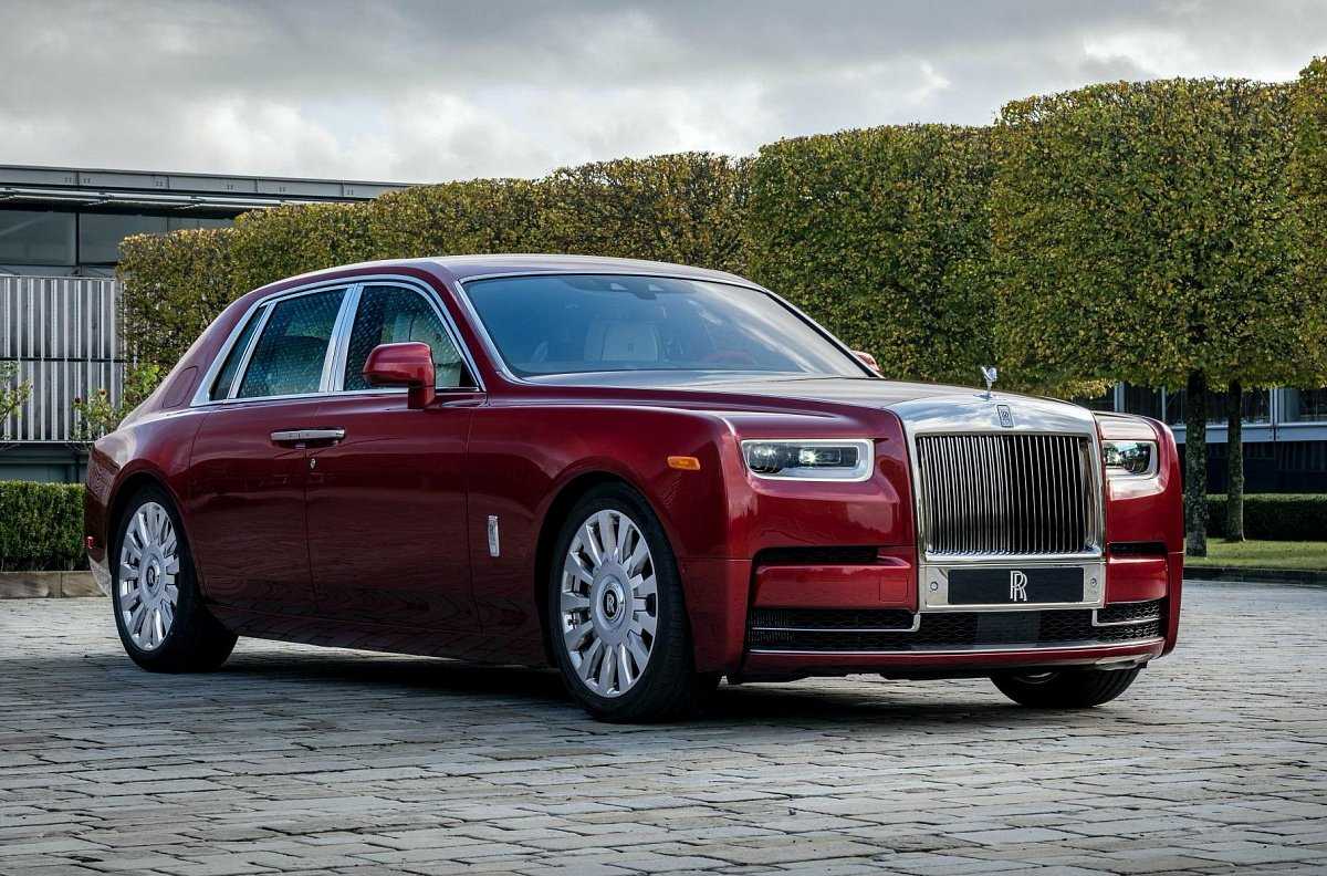 Автомобиль rolls royce фото